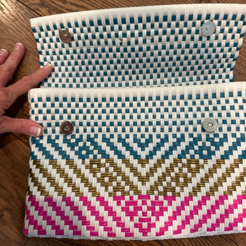 DEAL OF THE DAY! Marked down! Maria Victoria clutch - Picture 5 of 7
